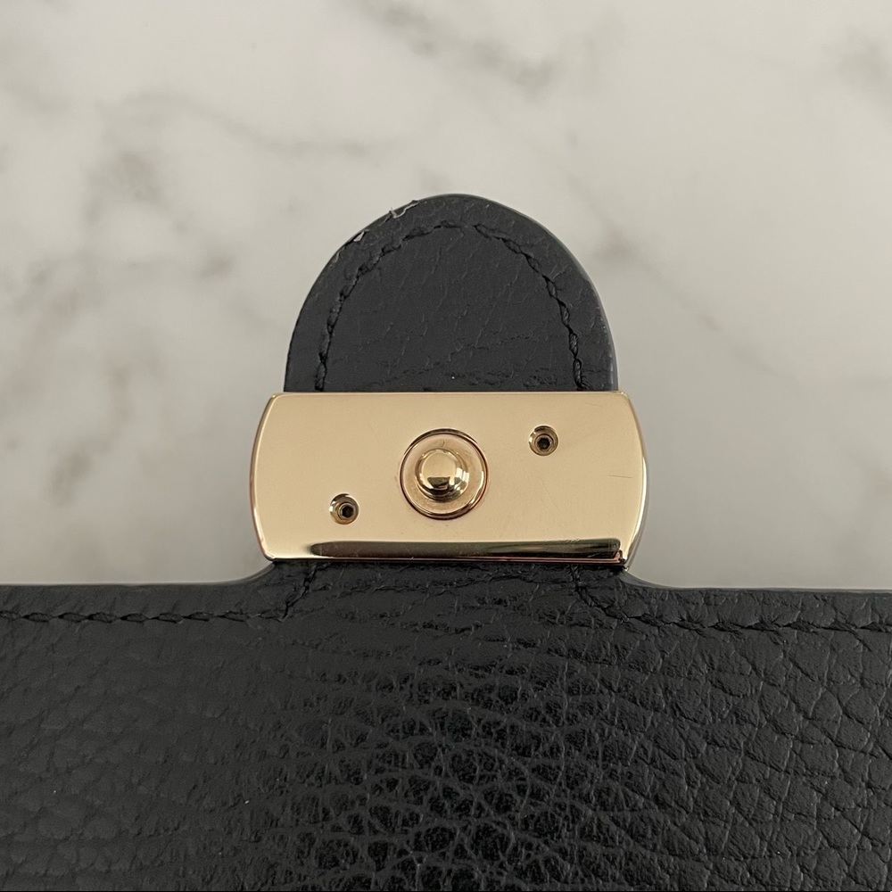 Gucci Black Leather Interlocking GG Wallet On Chain (SOLD) - Picture 10 of 13